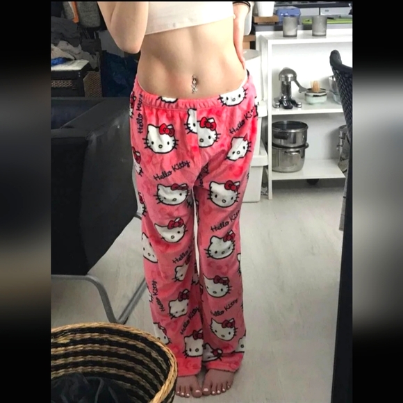 Hello Kitty Sherpa Pajama Pants - Picture 5 of 15